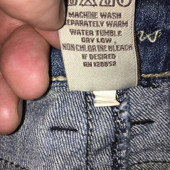 Apollo Juniors 9/10 Destroyed Embroidered Studded Med Wash Lo Rise Crop Jeans - Picture 5 of 7